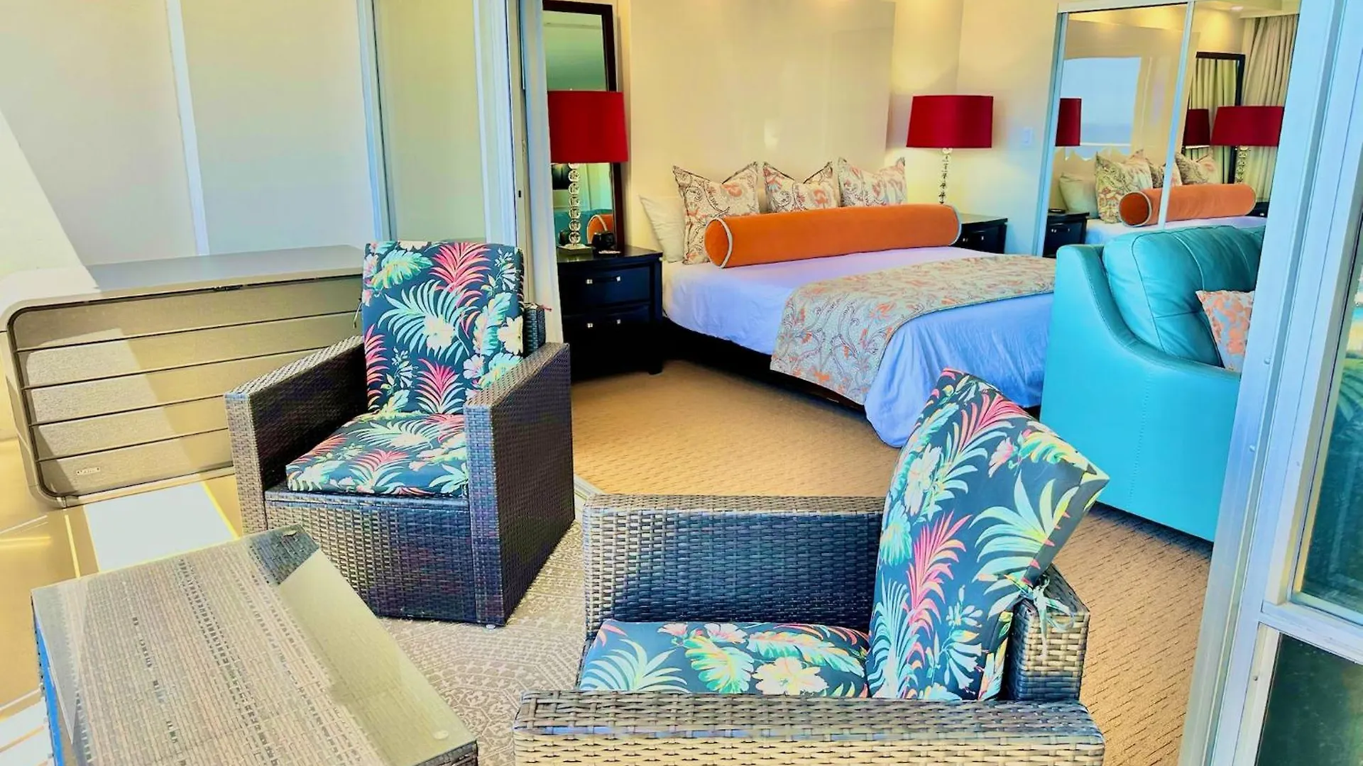 Waikiki Beach Experience! Luxury Oceanview Suite! Honolulu