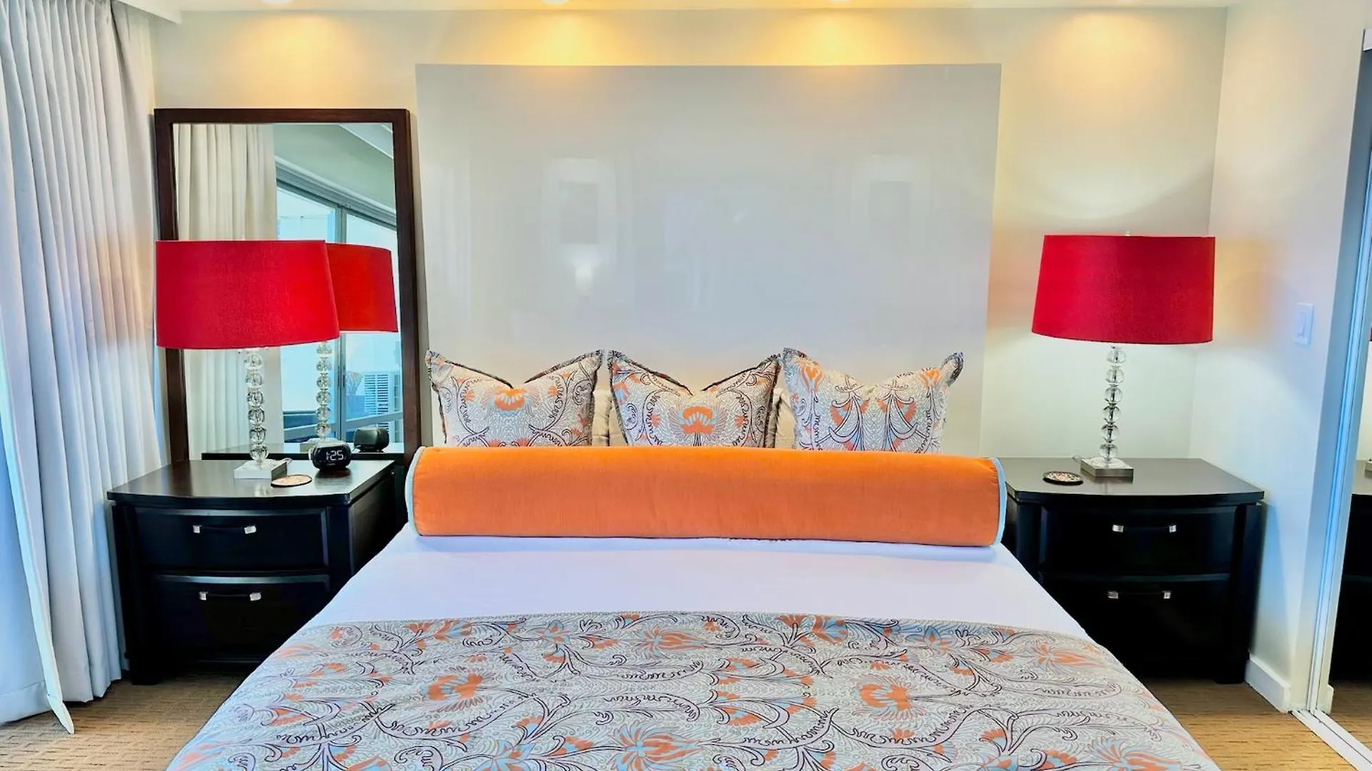 Aparthotel Waikiki Beach Experience! Luxury Oceanview Suite! Honolulu Stati Uniti