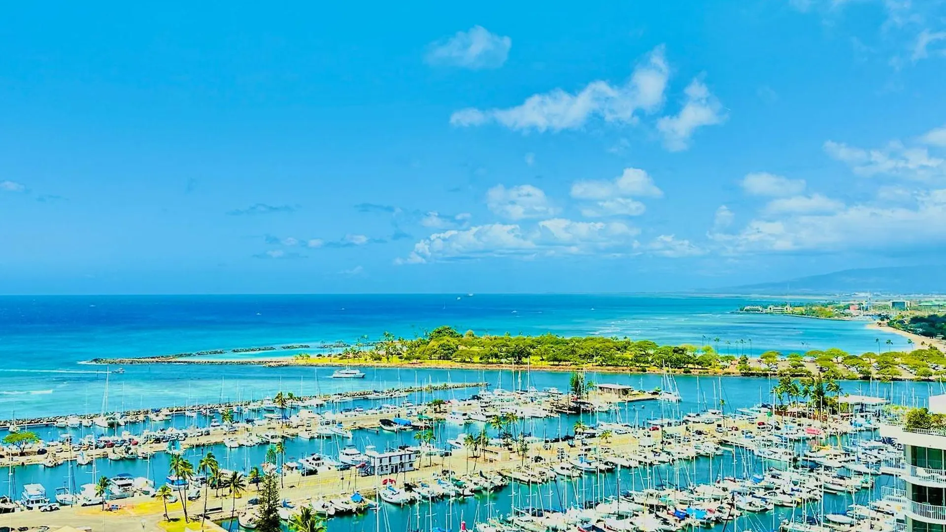 Waikiki Beach Experience! Luxury Oceanview Suite! Honolulu Aparthotel