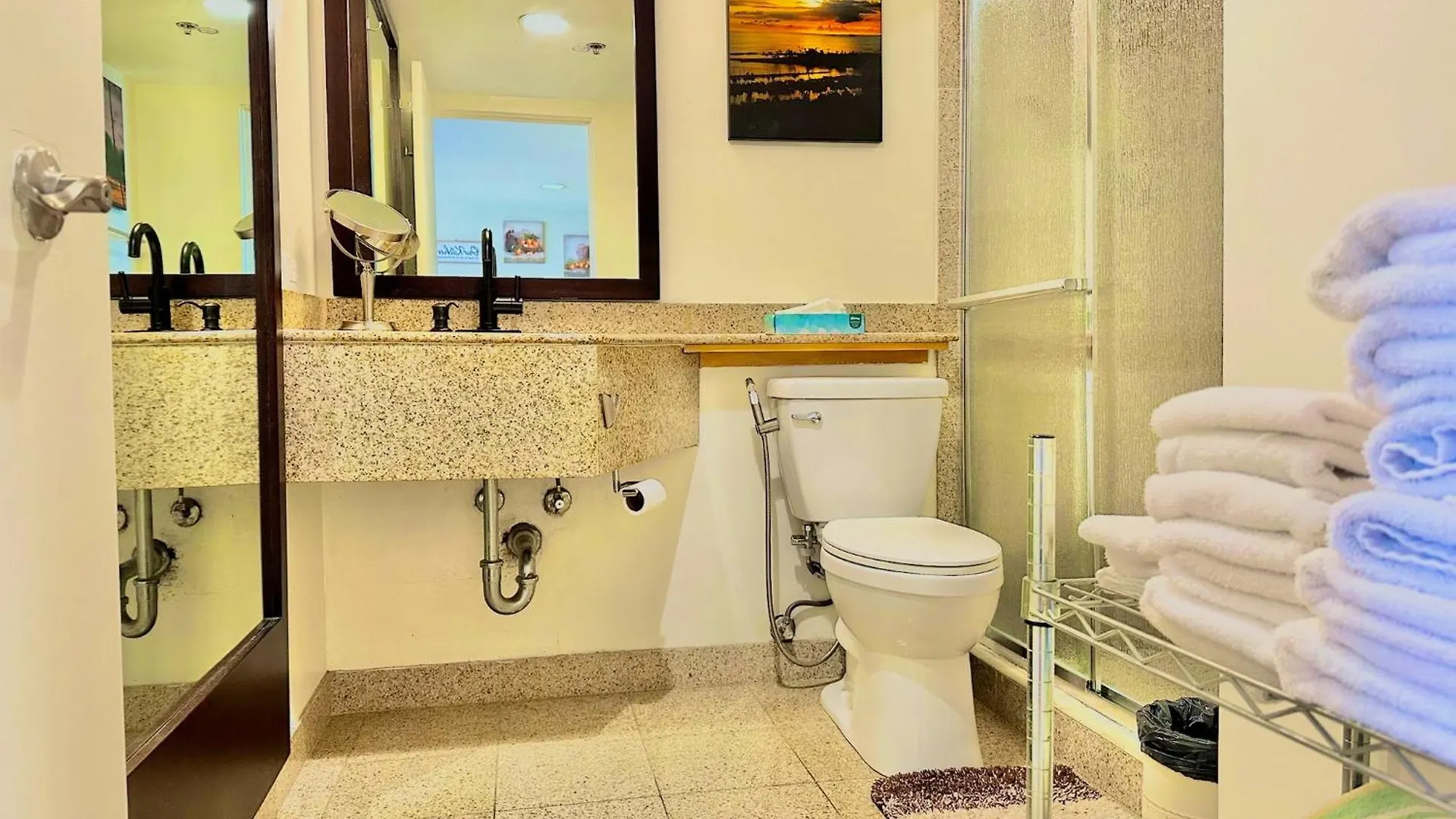 Waikiki Beach Experience! Luxury Oceanview Suite! Honolulu